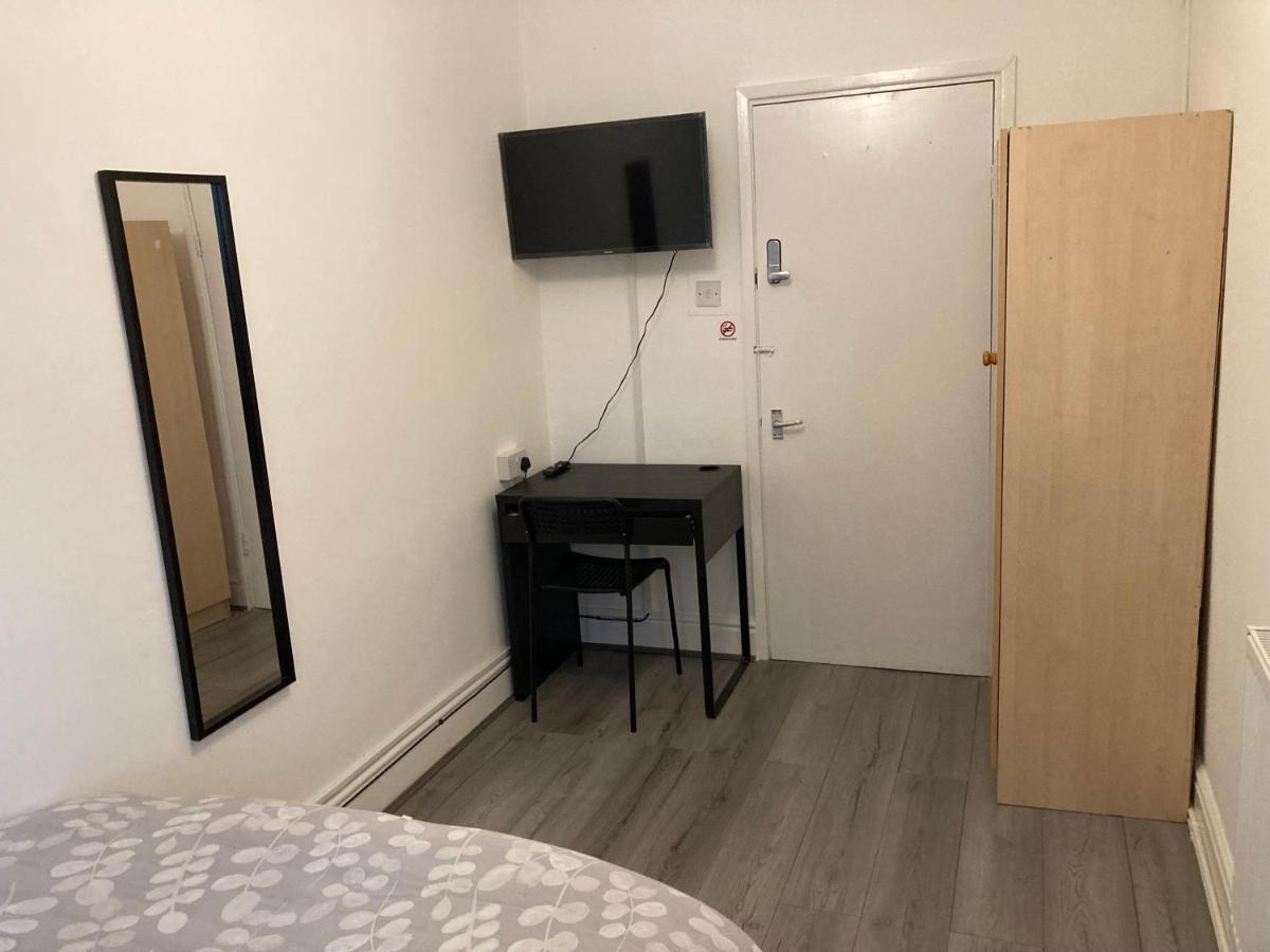 Chosen Rocky Lane Private Rooms Liverpool Exterior photo