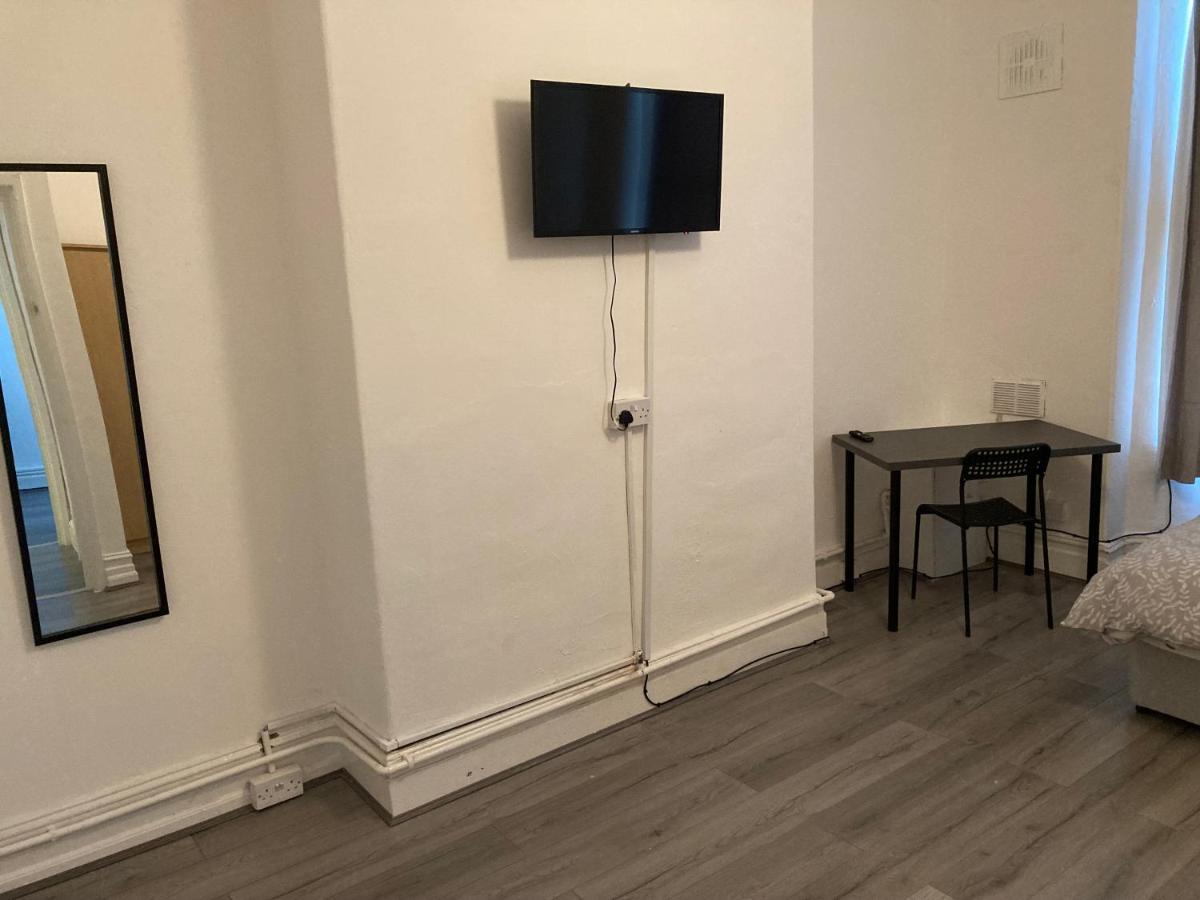 Chosen Rocky Lane Private Rooms Liverpool Exterior photo