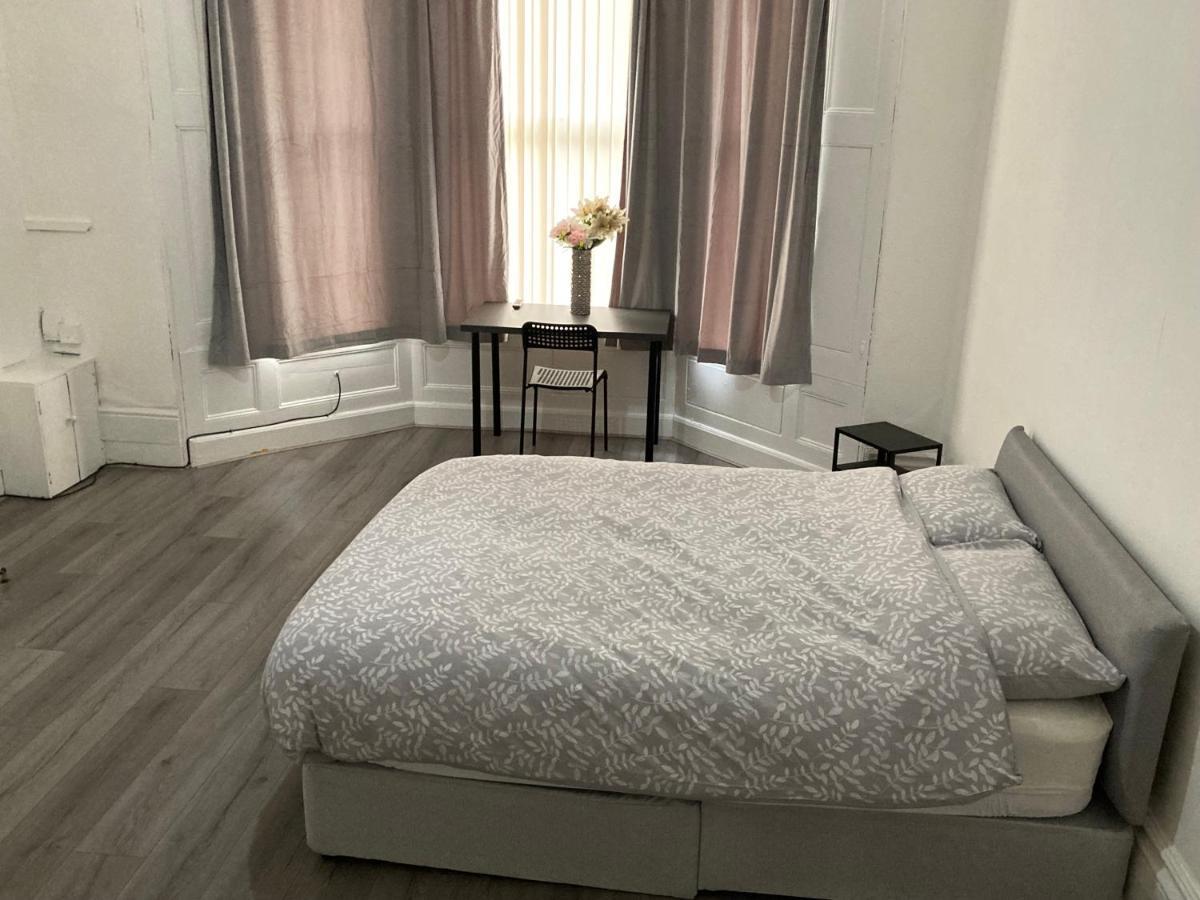 Chosen Rocky Lane Private Rooms Liverpool Exterior photo